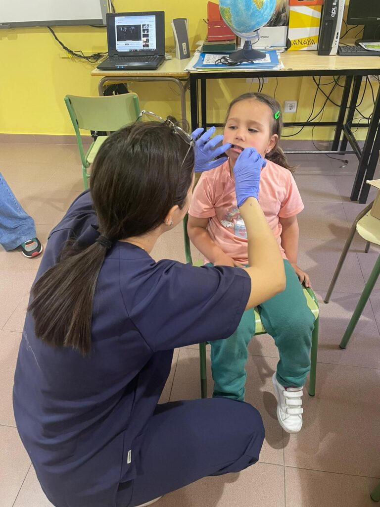 Odontología para niños: prevención y tratamientos en Clínica Dental Castilla